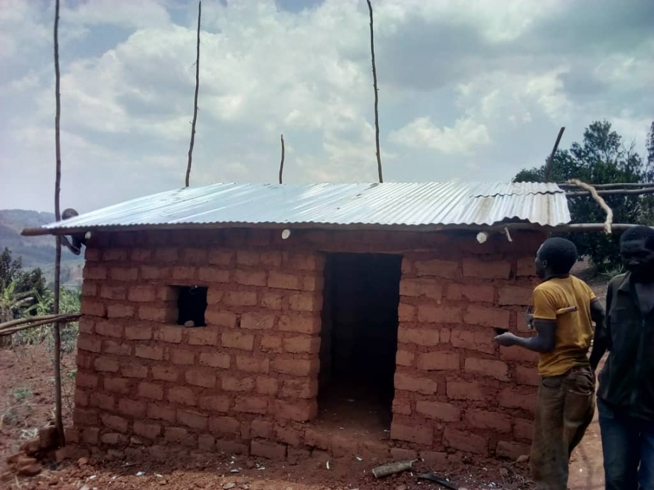 Burundi hut