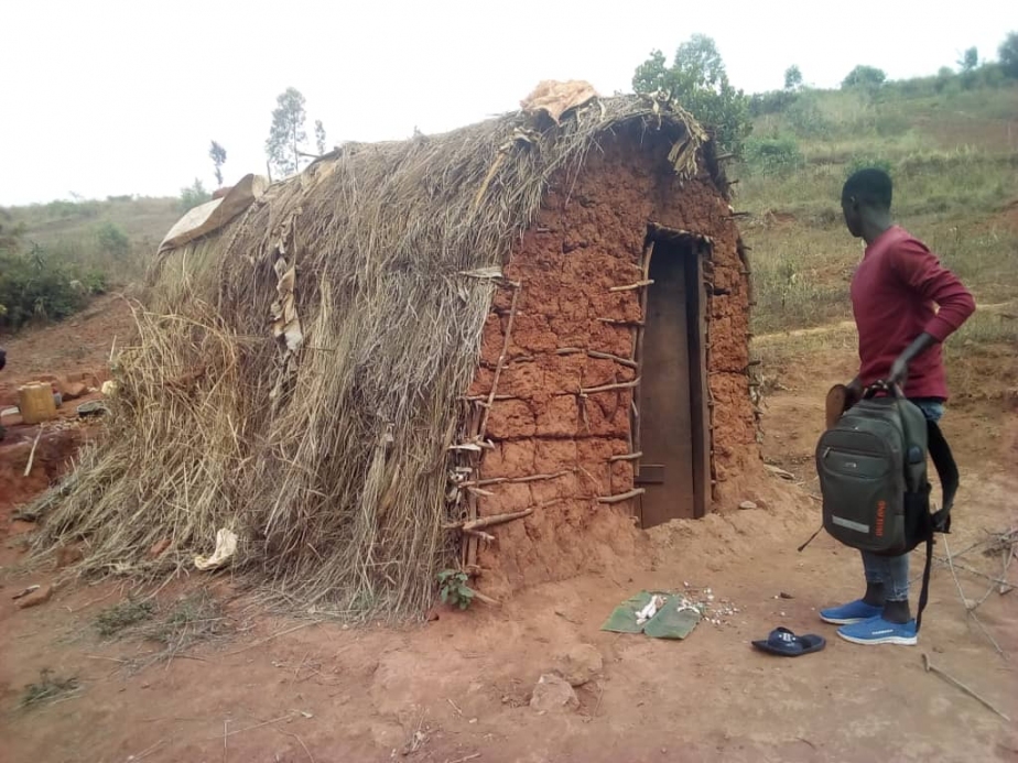 Burundi hut